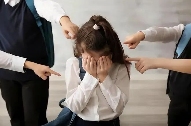 校園霸凌屢禁不止，未成年人的合法權益如何保障？